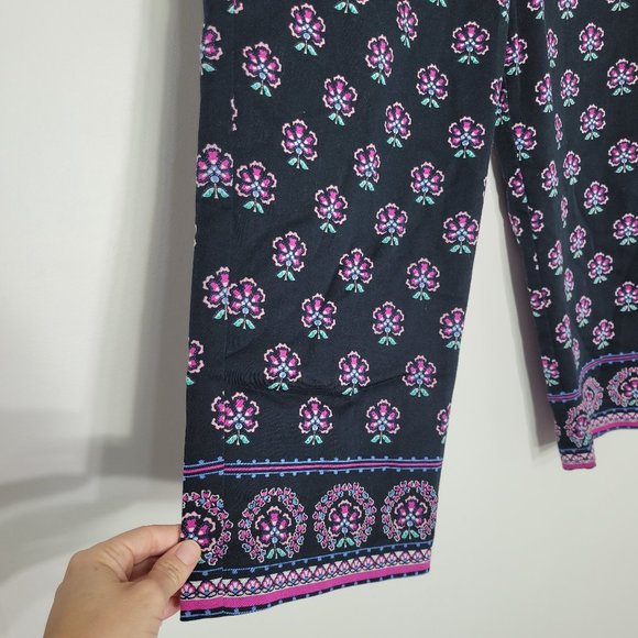 Croft&Barrow Women's Black Pink Floral Effortless Stretch Cropped Pants Capri 12 - Picture 3 of 12